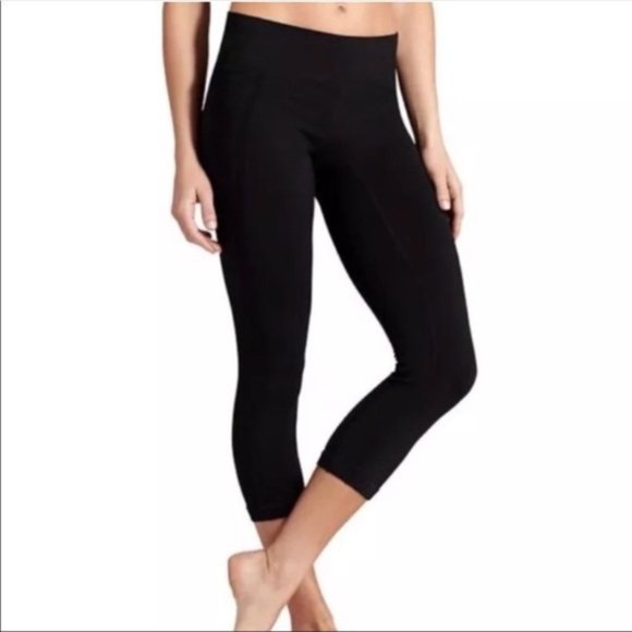 Athleta Pants - Athleta Re-Charge Capri Seamless Knit Nylon Black